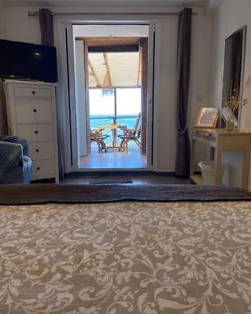 Stella Maris Bed & Breakfast Hyeres